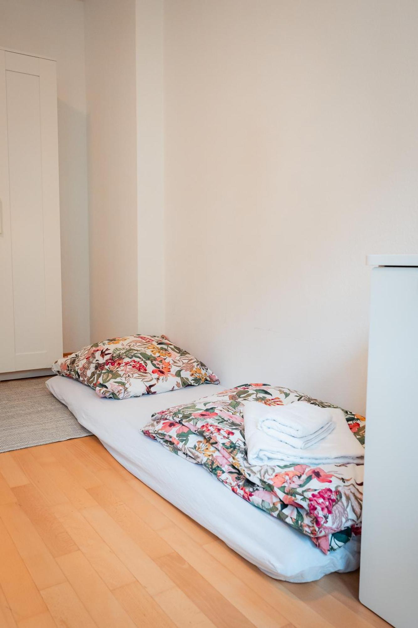 N2 Centrally Located 3-Room Apartment With Balcony Or Individual Rooms Karlsruhe Exteriör bild