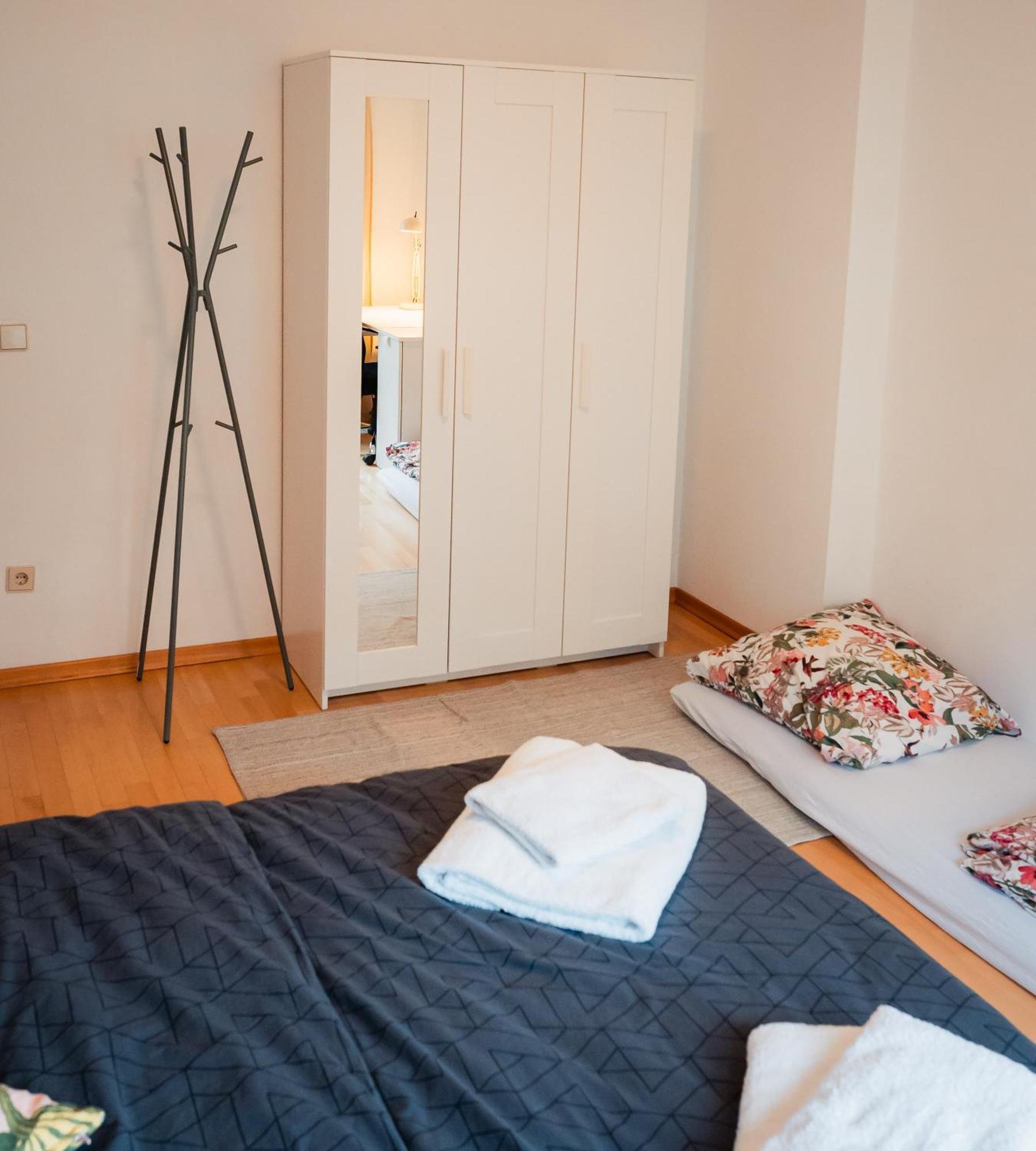 N2 Centrally Located 3-Room Apartment With Balcony Or Individual Rooms Karlsruhe Exteriör bild